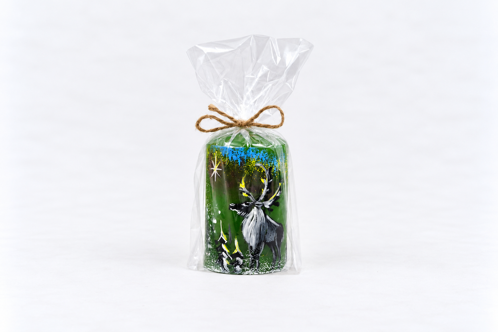 Green deer-patterned pillar candle 6 × 10 cm